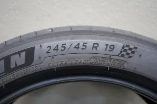 Michelin Pilot Sport 4S * I 245 45 R19 102Y I Sommerreifensatz - Bild 6