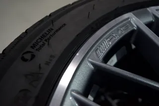 Mercedes-Benz C63 S E AMG 19 Zoll Winterkompletträder - Bild 7