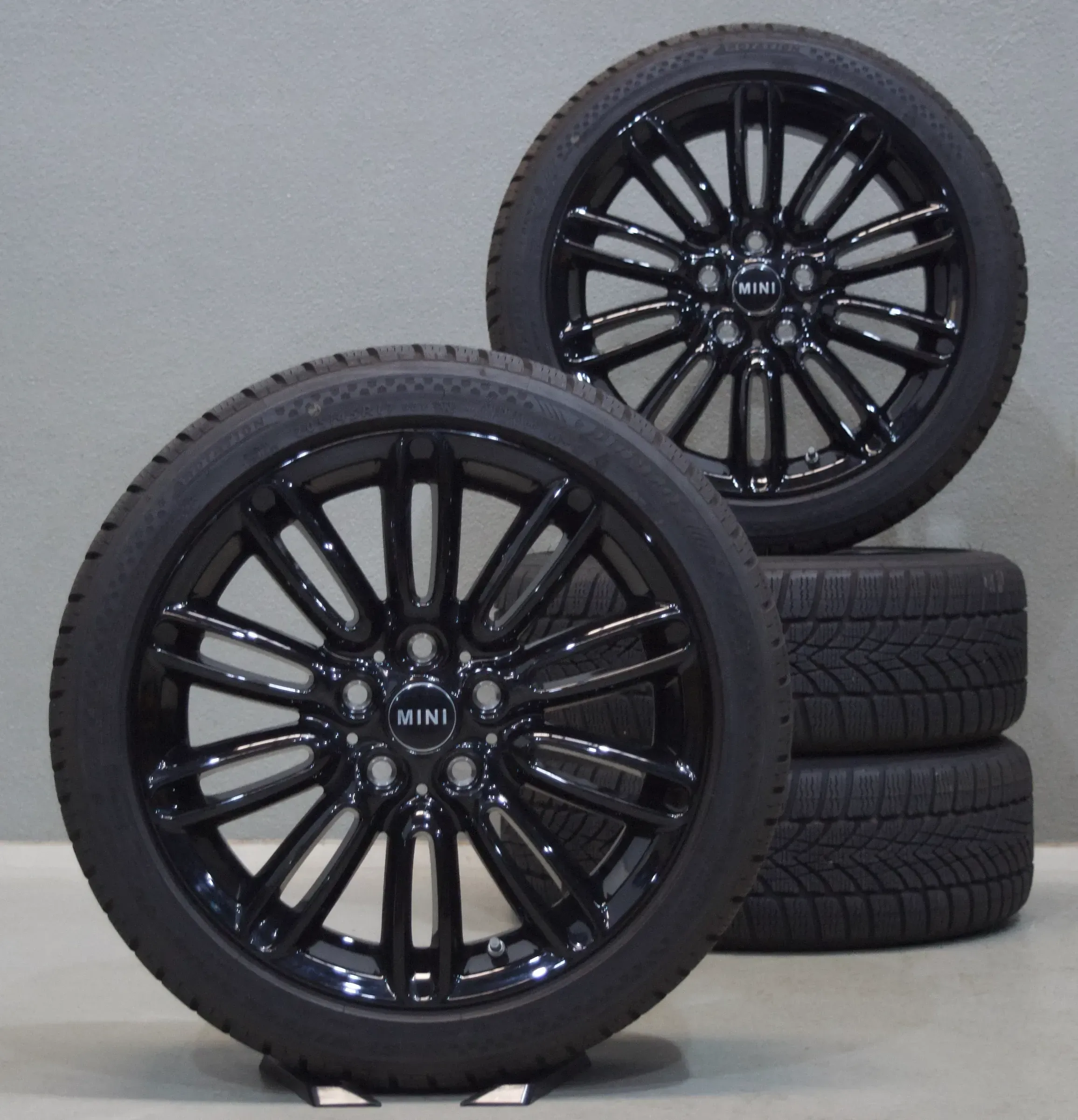Mini Cooper F55 F56 F57 17 Zoll Winterkompletträder I Tentacle Spoke 500 - Bild 1