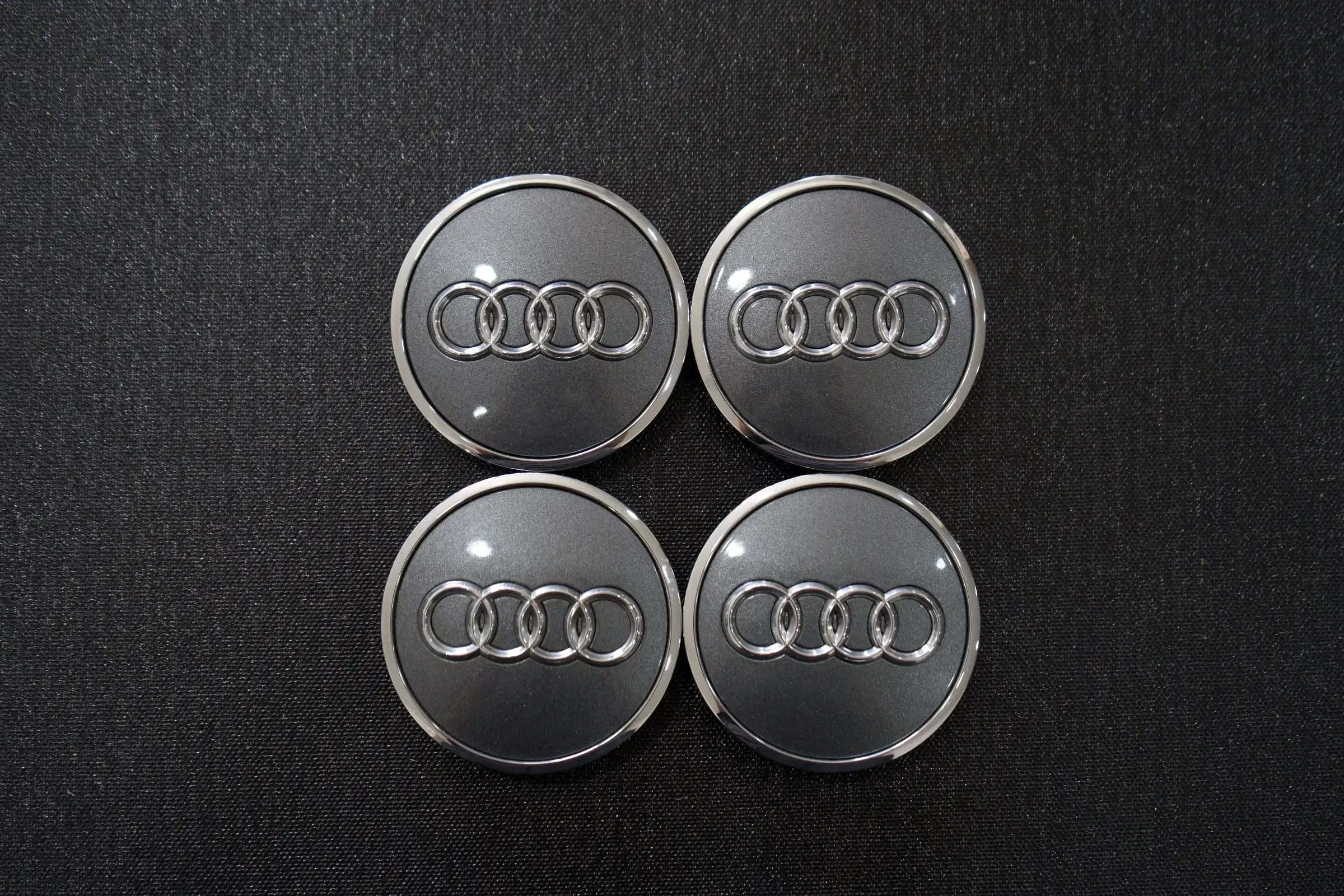 4x Original Audi Nabendeckel I 8W0 601 170 - Bild 1