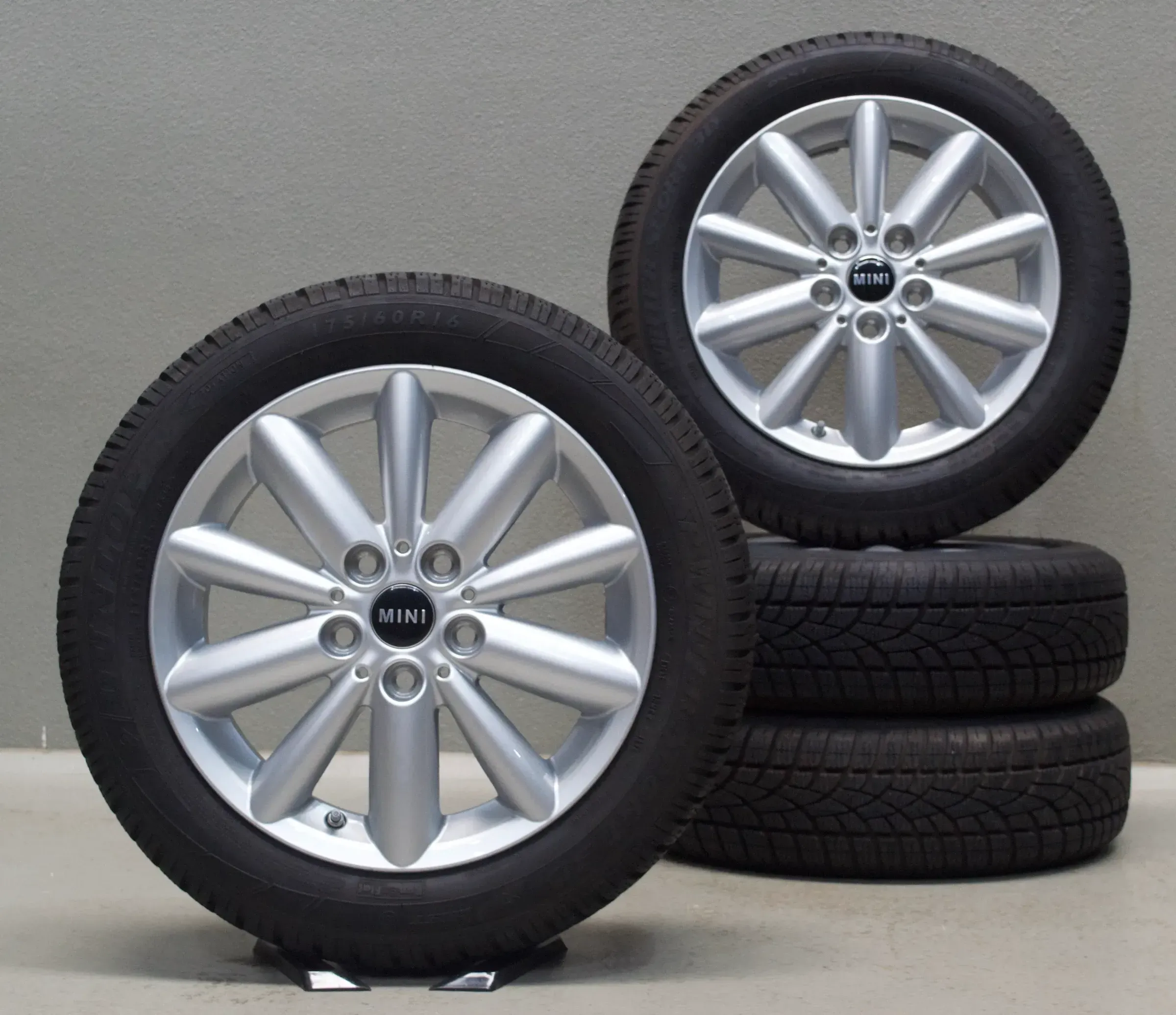 Mini Cooper F55 F56 F57 16 Zoll Winterkompletträder I Radial Spoke 508 - Bild 1