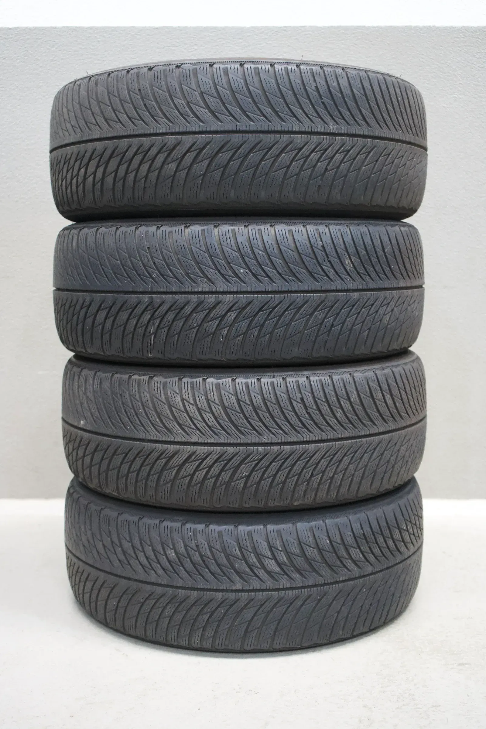 Michelin Alpin 5 I 235 55 R17 103V I Winterreifensatz - Bild 1