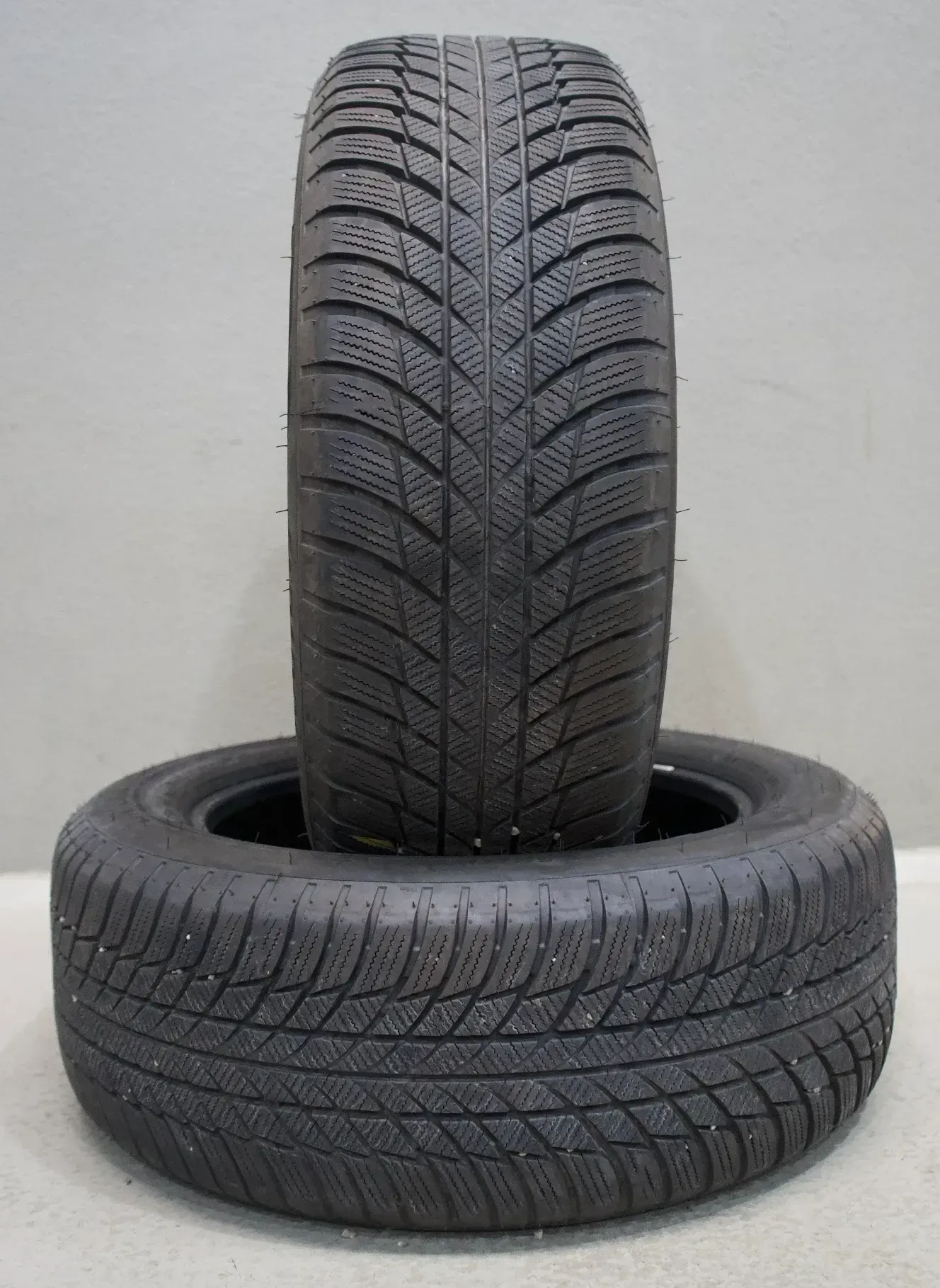 2x Bridgestone Blizzak LM001 RFT * I 225 55 R17 97H I Winterreifen - Bild 1