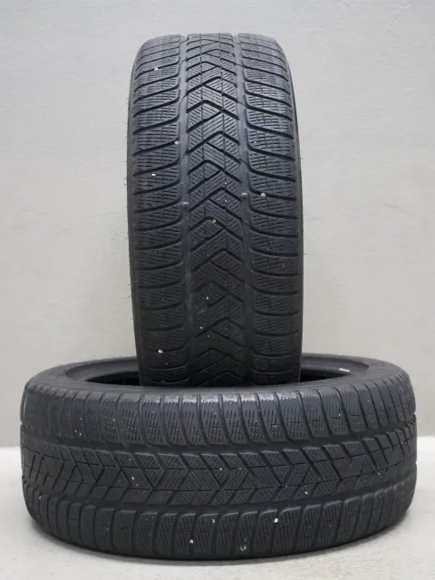 Background image for 2x Pirelli Scorpion Winter * I 255 45 R20 105V M+S I Winterreifen