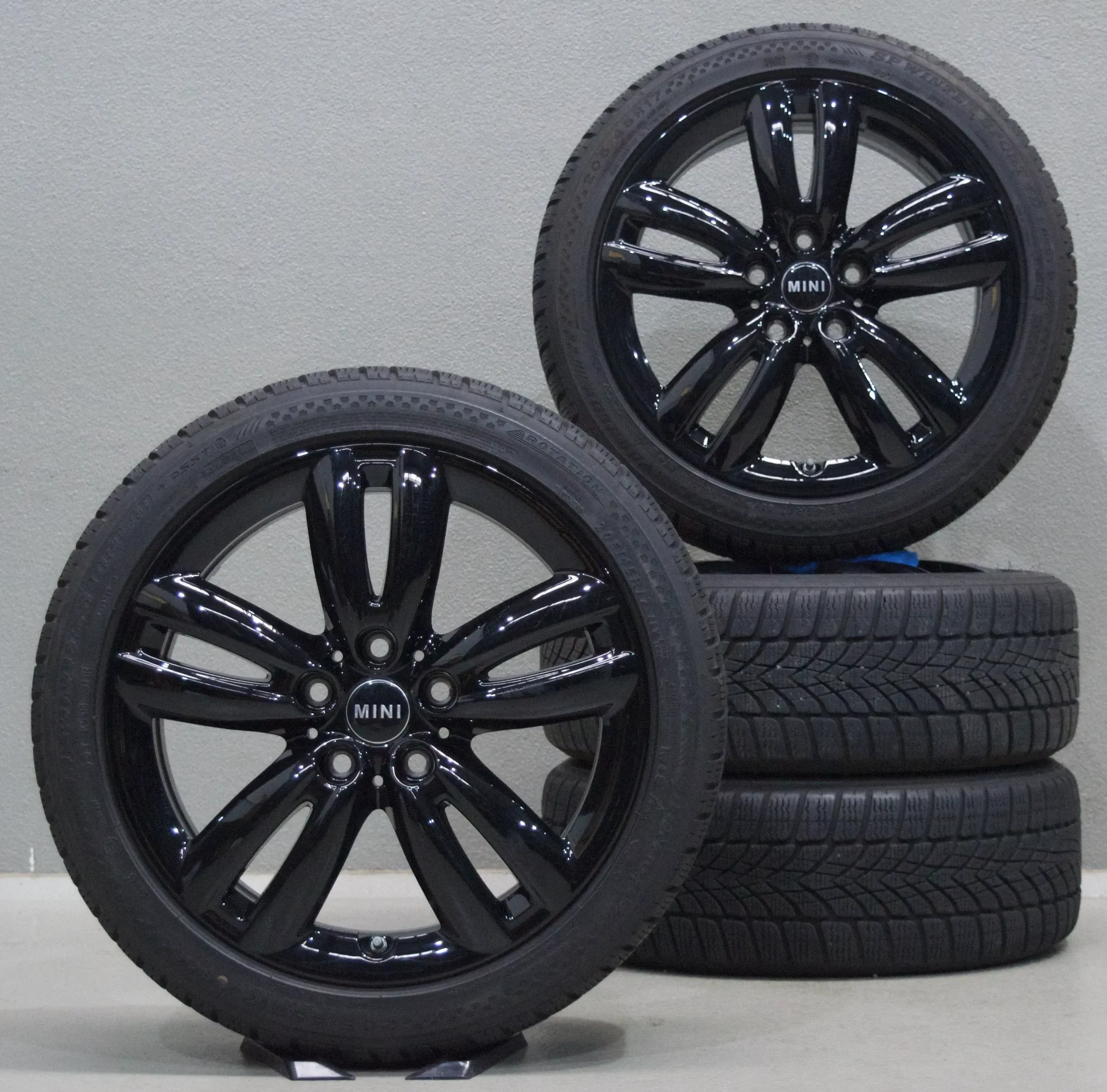 Mini Cooper F55 F56 F57 17 Zoll Winterkompletträder I Track Spoke 501 - Bild 1