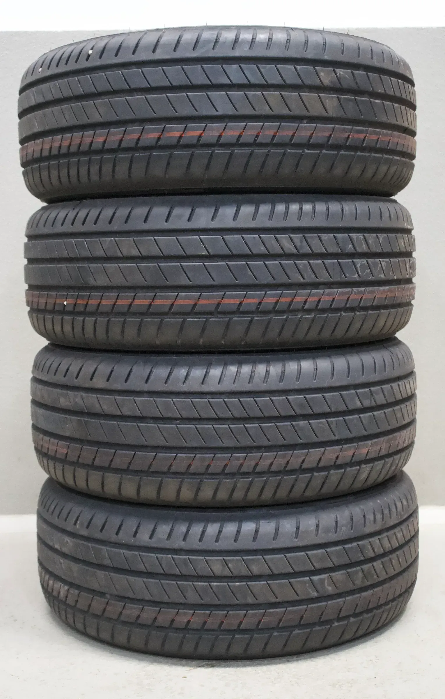 Bridgestone Alenza 001 * I 245 50 R19 105W XL I Sommerreifensatz - Bild 1