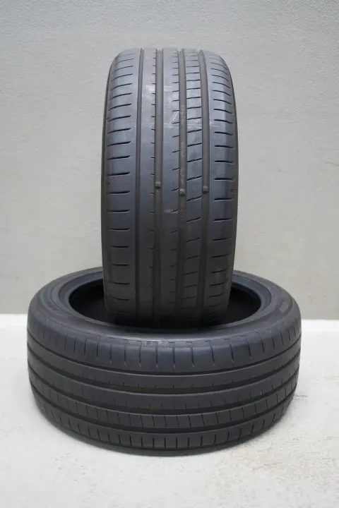 Background image for 2x Yokohama Advan Sport V107 * I 255 45 R20 105Y XL I Sommerreifen