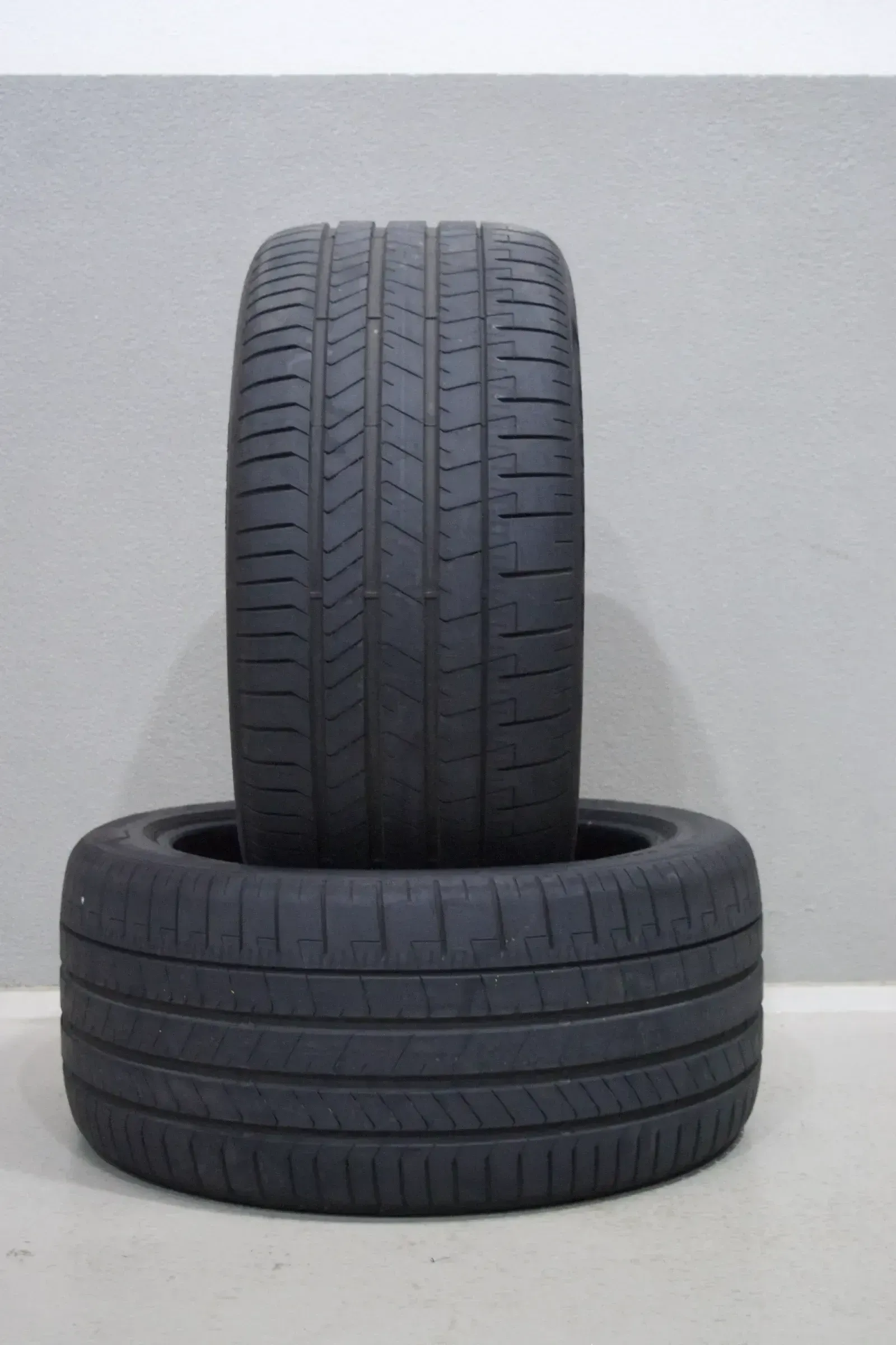 2x Pirelli P Zero MO1A I 285 40 ZR19 107Y XL I Sommerreifen - Bild 1