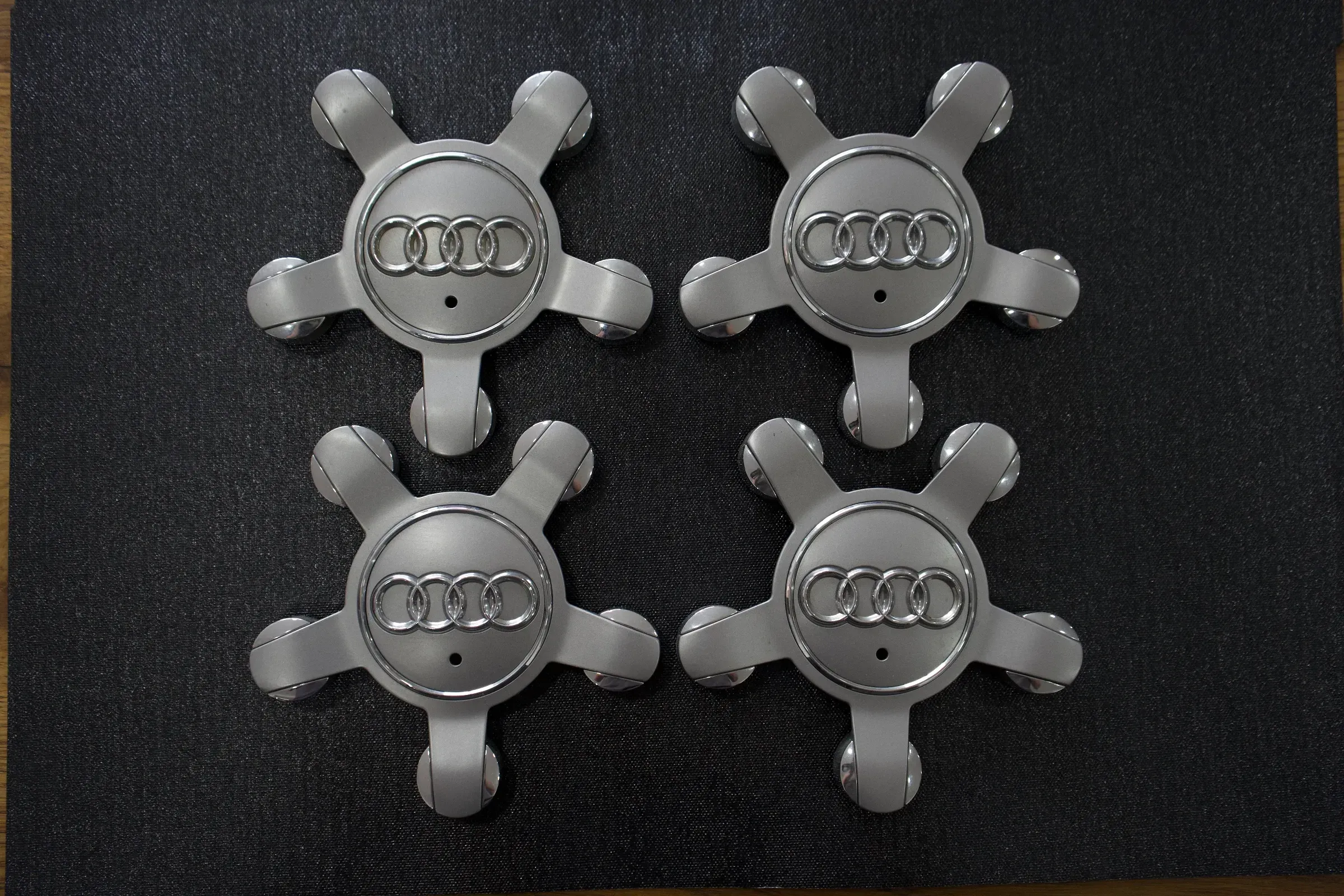 4x Original Audi Nabendeckel I 8R0 601 165 - Bild 1