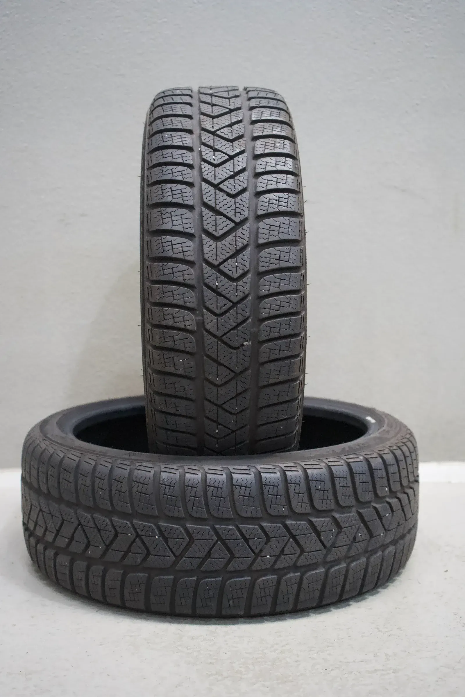 2x Pirelli SottoZero 3 I 205 40 R18 86V M+S I Winterreifen - Bild 1