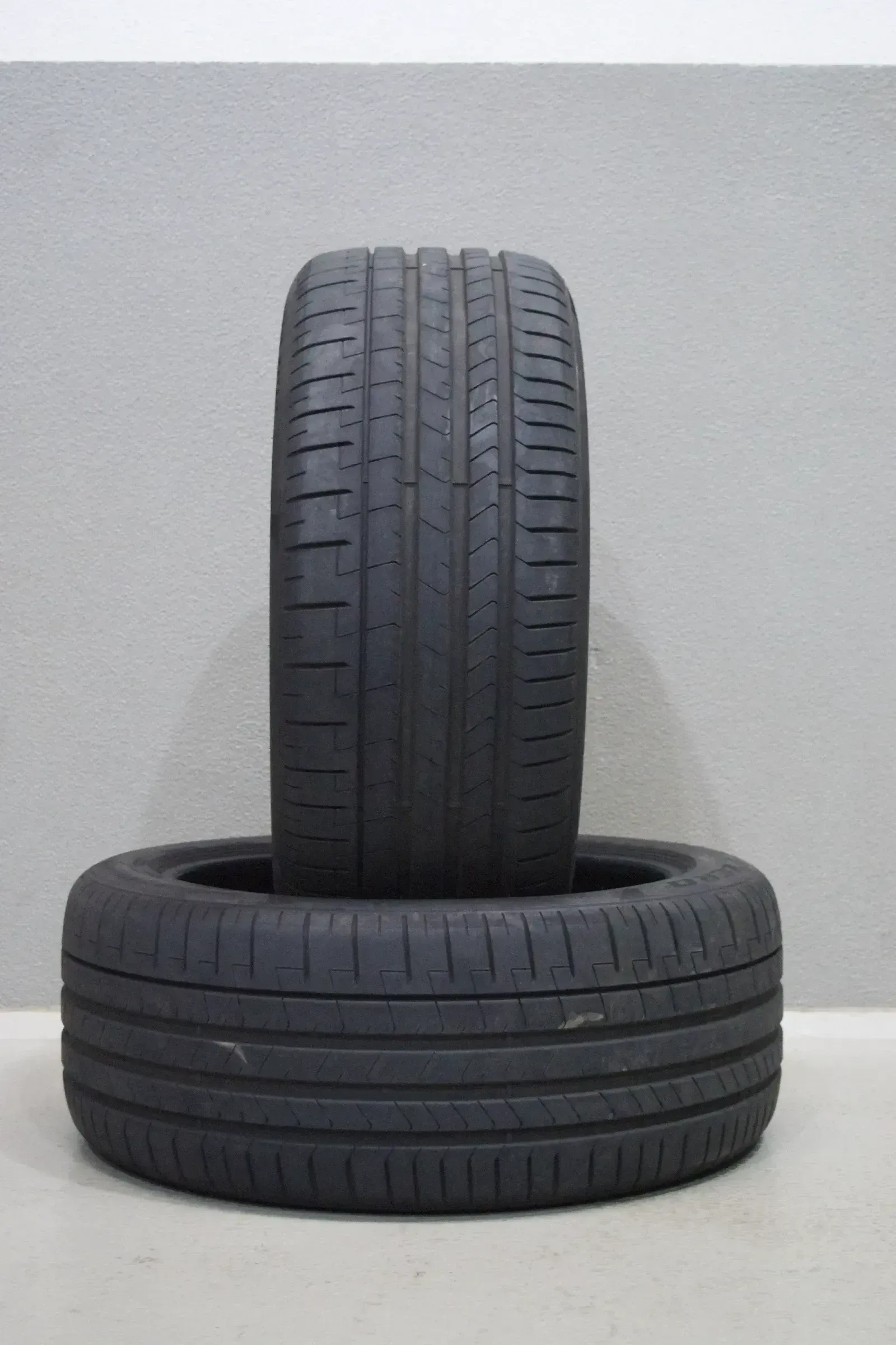 2x Pirelli P Zero MO1A I 255 45 ZR19 104Y XL I Sommerreifen - Bild 1