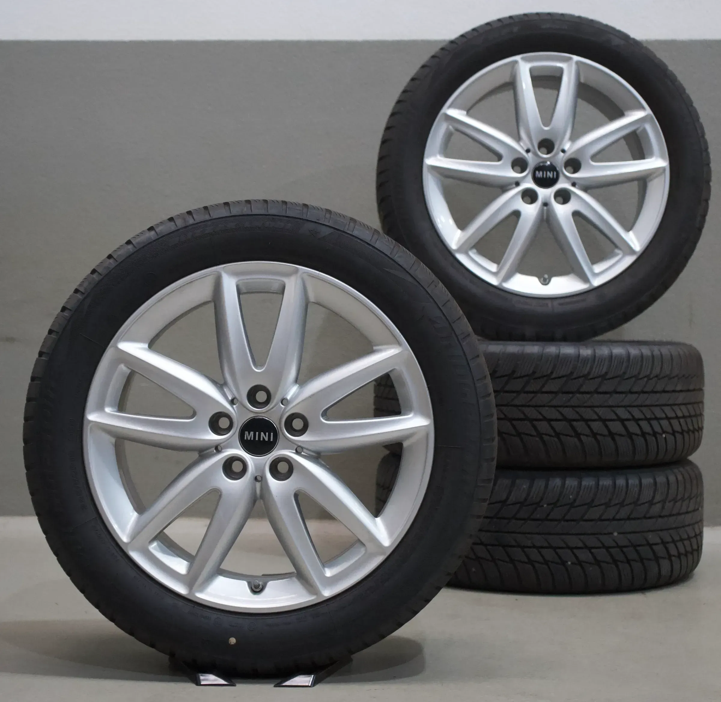 Mini Clubman F60 18 Zoll Winterkompletträder I Grip Spoke 815 - Bild 1