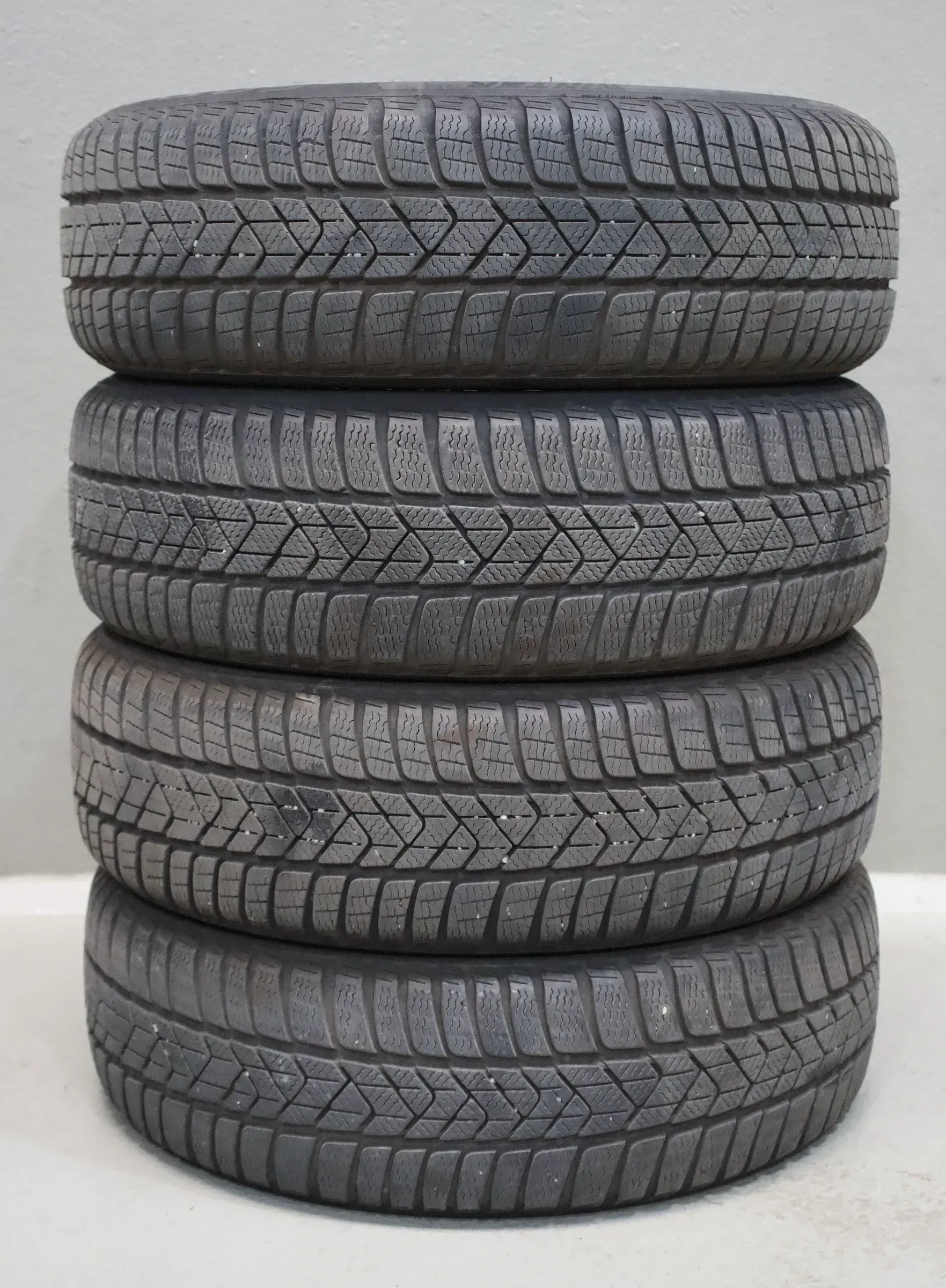 4x Pirelli SottoZero 3 * I 205 60 R17 93H M+S I Winterreifen - Bild 1