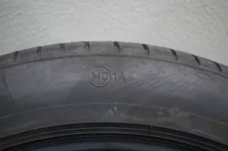 2x Pirelli P Zero MO1A I 255 45 ZR19 104Y XL I Sommerreifen - Bild 4