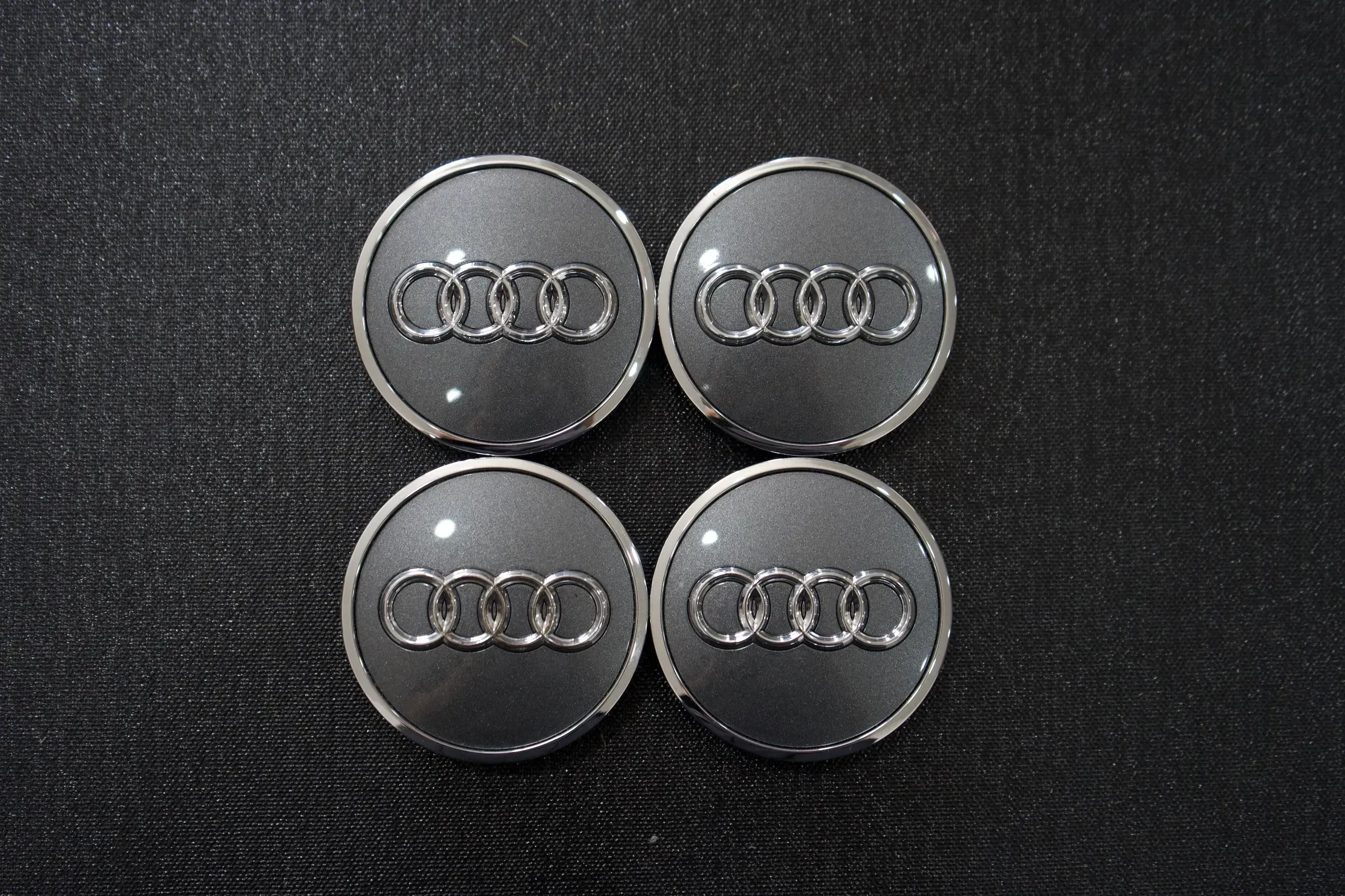 4x Original Audi Nabendeckel I 8W0 601 170 - Bild 1