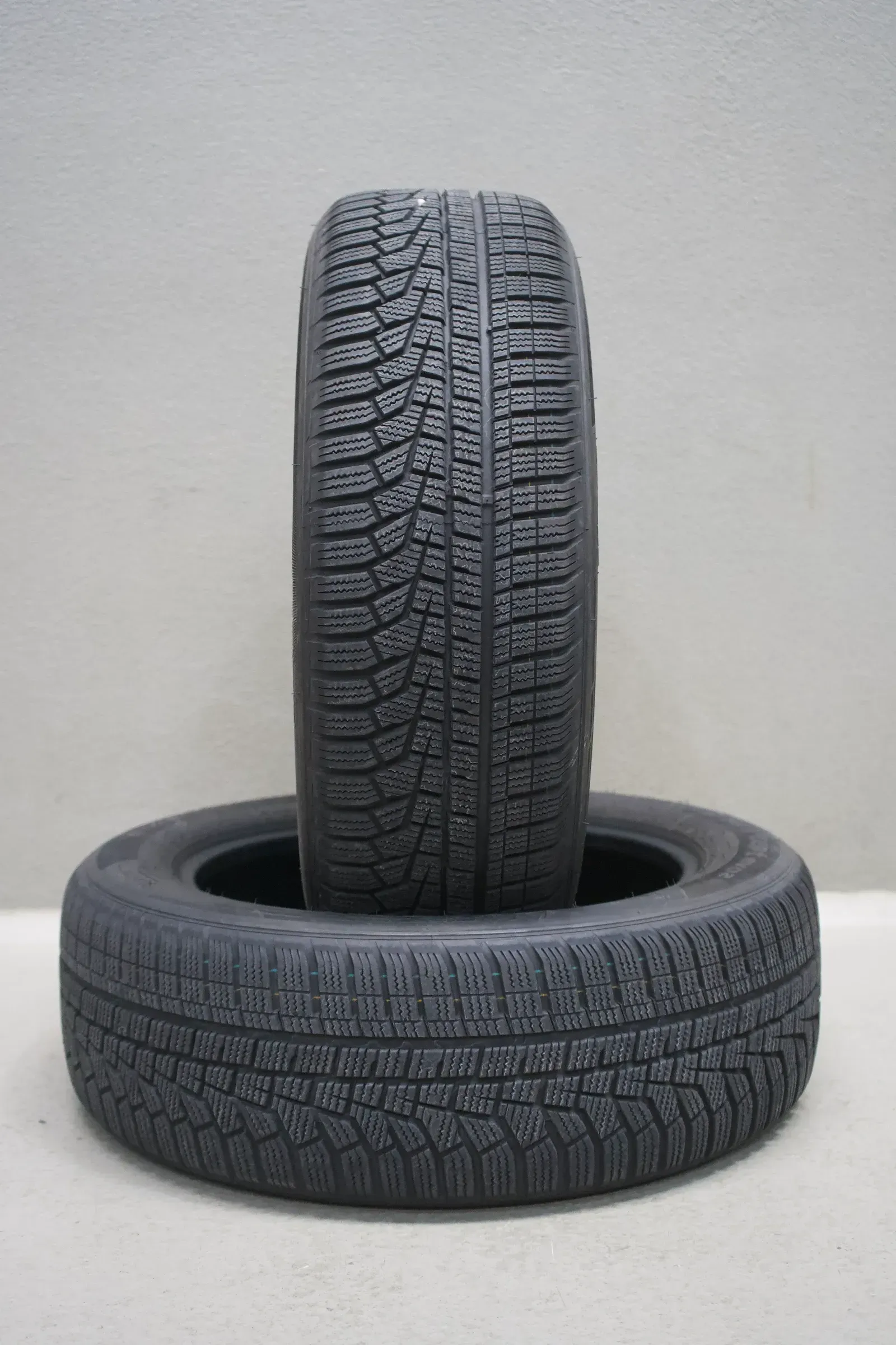 2x Hankook Winter i*Cept Evo 2 * I 205 60 R17 97H M+S I Winterreifen - Bild 1
