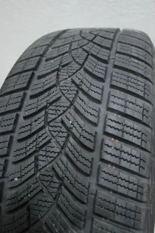 Mercedes-Benz C-Klasse W206 I S206 18 Zoll Winterkompletträder - Bild 7