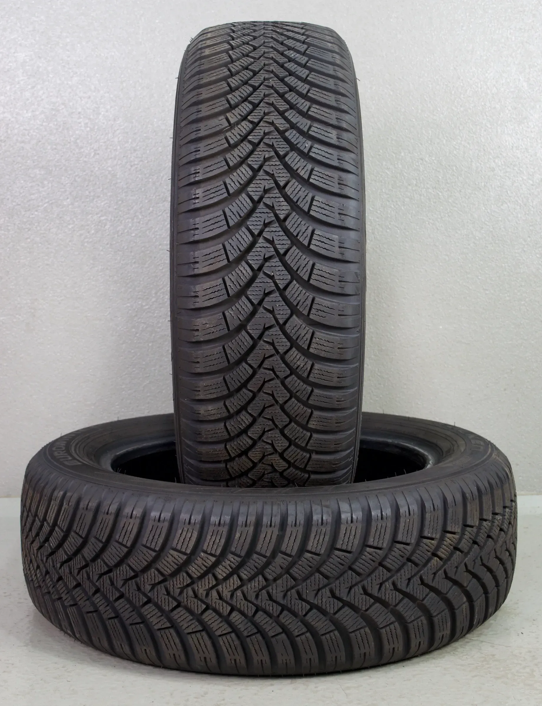 2x Falken EuroWinter HS01 I 205 60 R17 93H M+S I Winterreifen - Bild 1