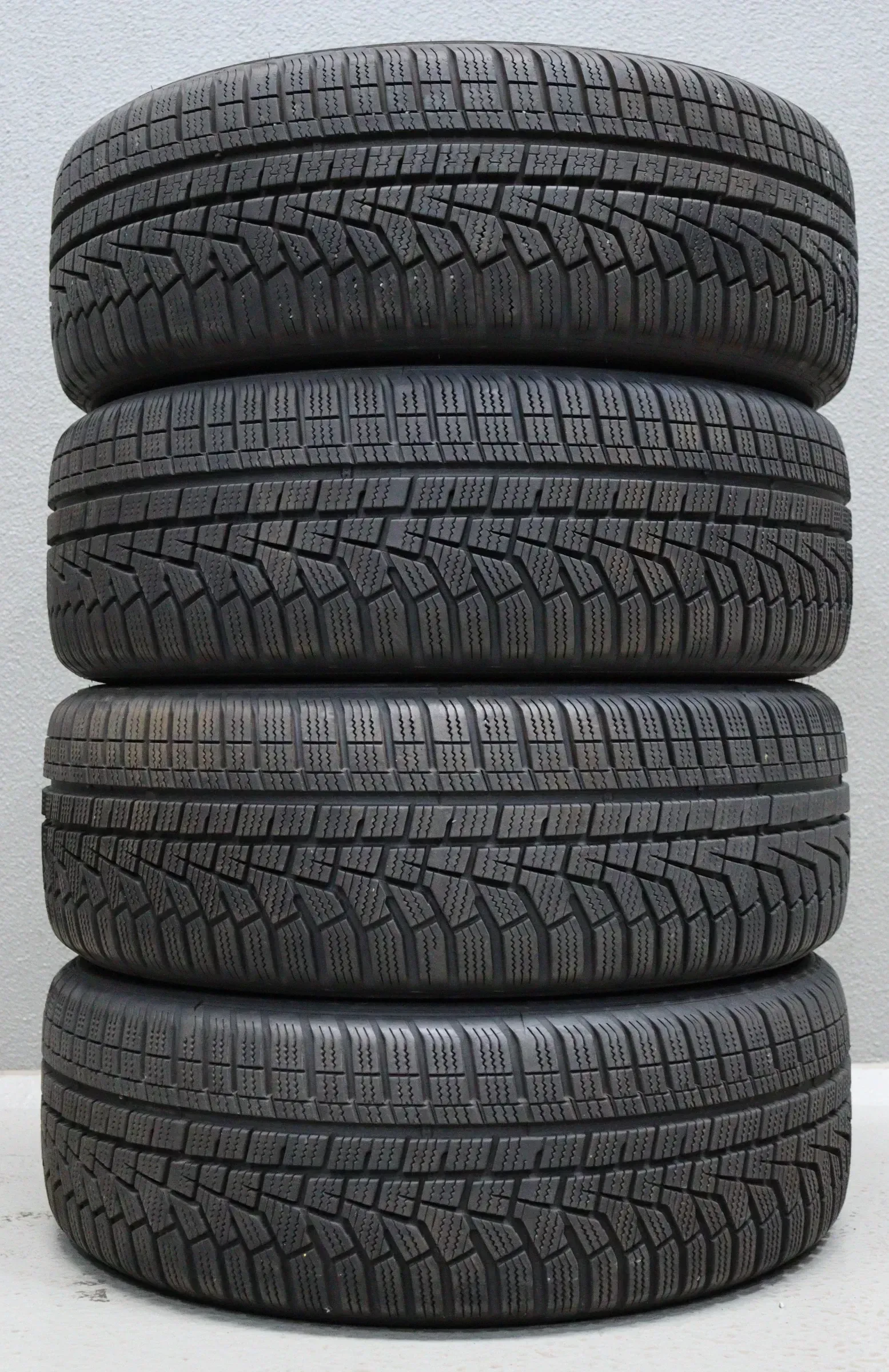Hankook Winter i*Cept Evo 2 RSC * I 245 50 R18 100H M+S I Winterreifensatz - Bild 1