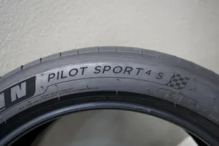 Michelin Pilot Sport 4S * I 245 45 R19 102Y I Sommerreifensatz - Bild 5